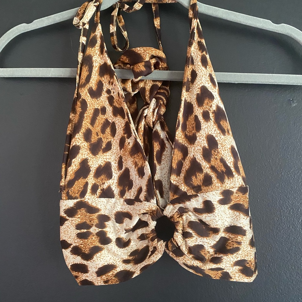 ROMWE Leopard Print Crop Top
